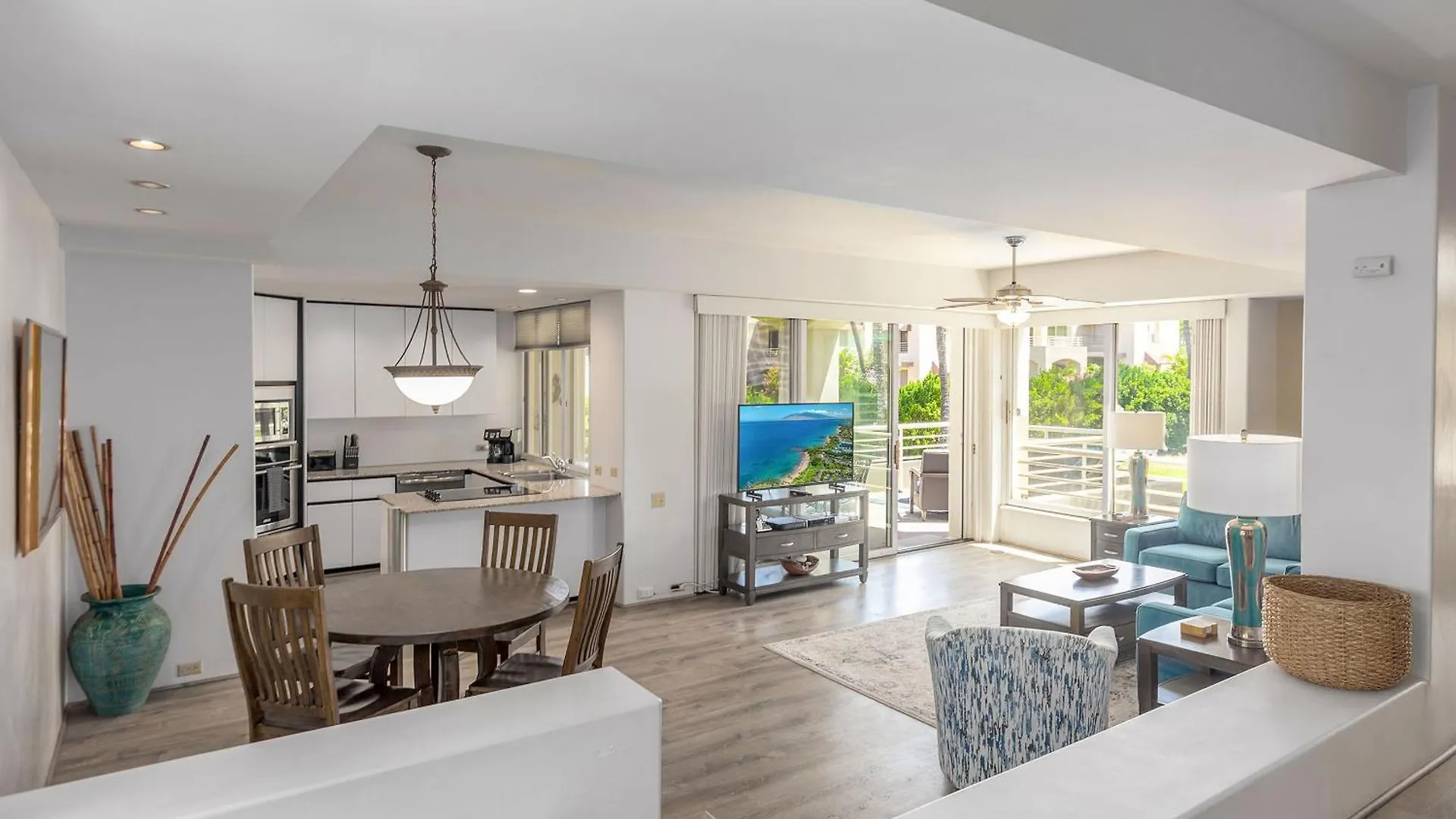 Holiday home New! Palms 702 - Romantic Retreat - Split Ac In Bedroom - Open-Air Living Area Wailea  United States