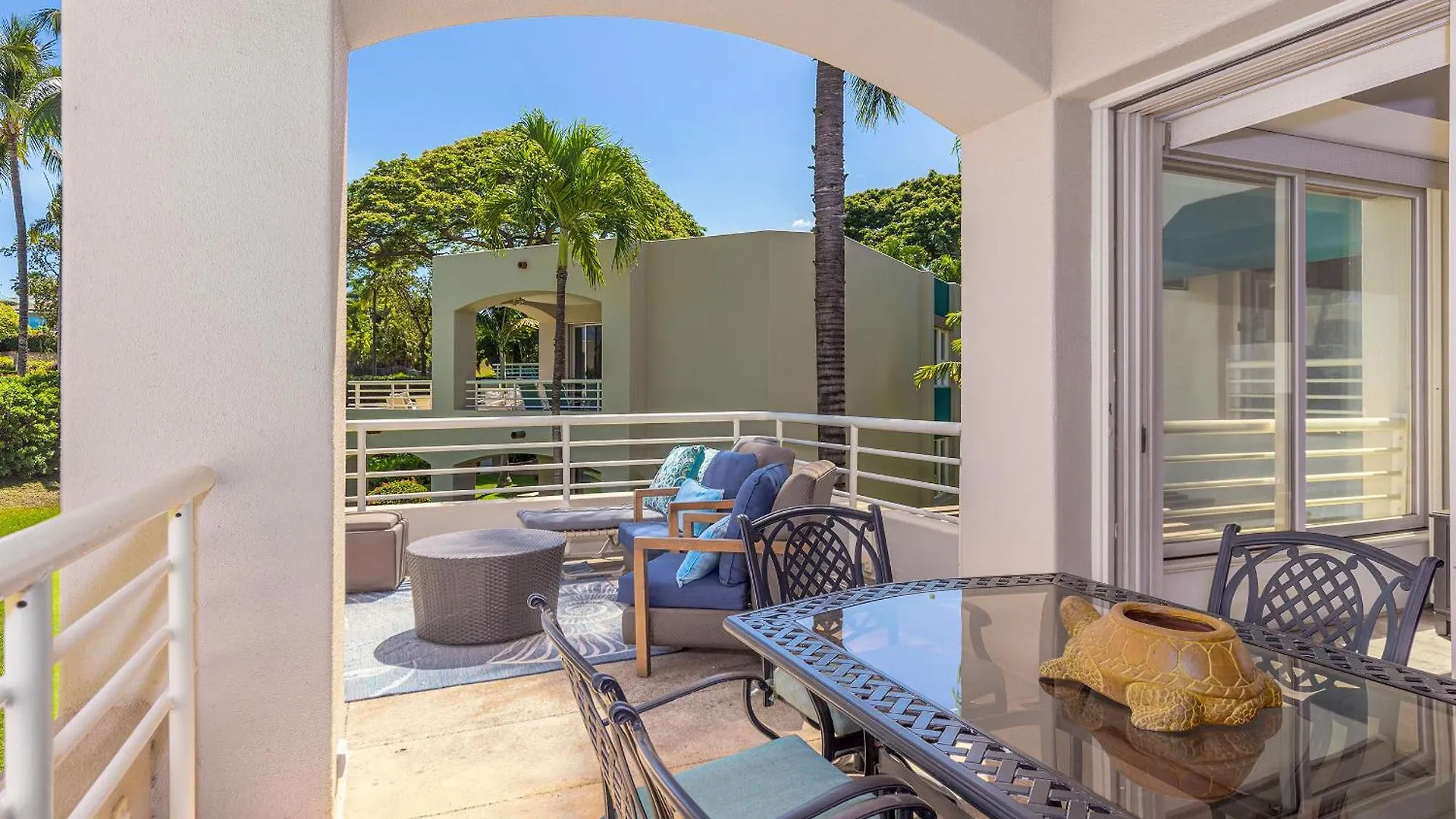 New! Palms 702 - Romantic Retreat - Split Ac In Bedroom - Open-Air Living Area Wailea  United States
