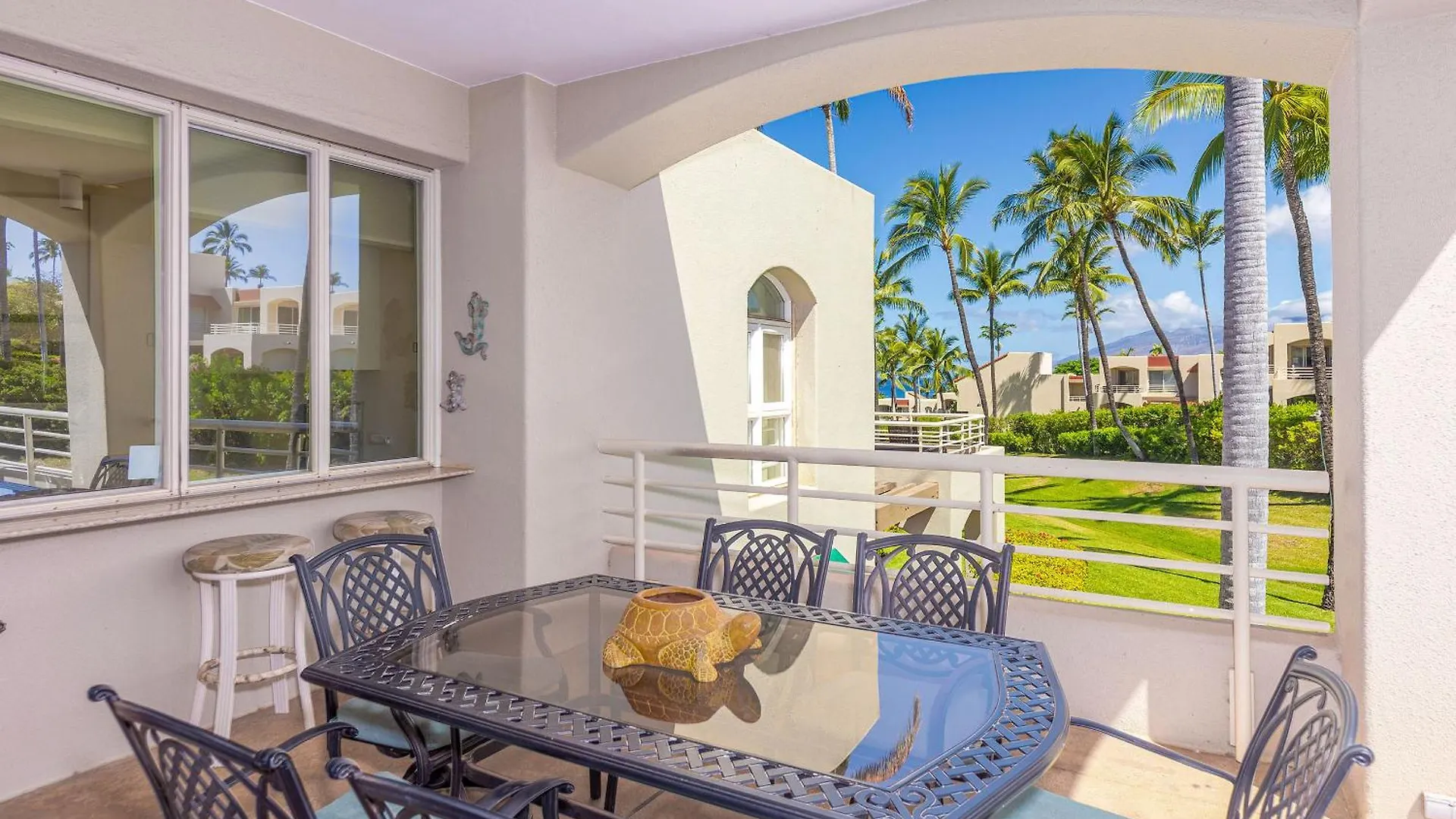 New! Palms 702 - Romantic Retreat - Split Ac In Bedroom - Open-Air Living Area Wailea  Wailea (Maui)