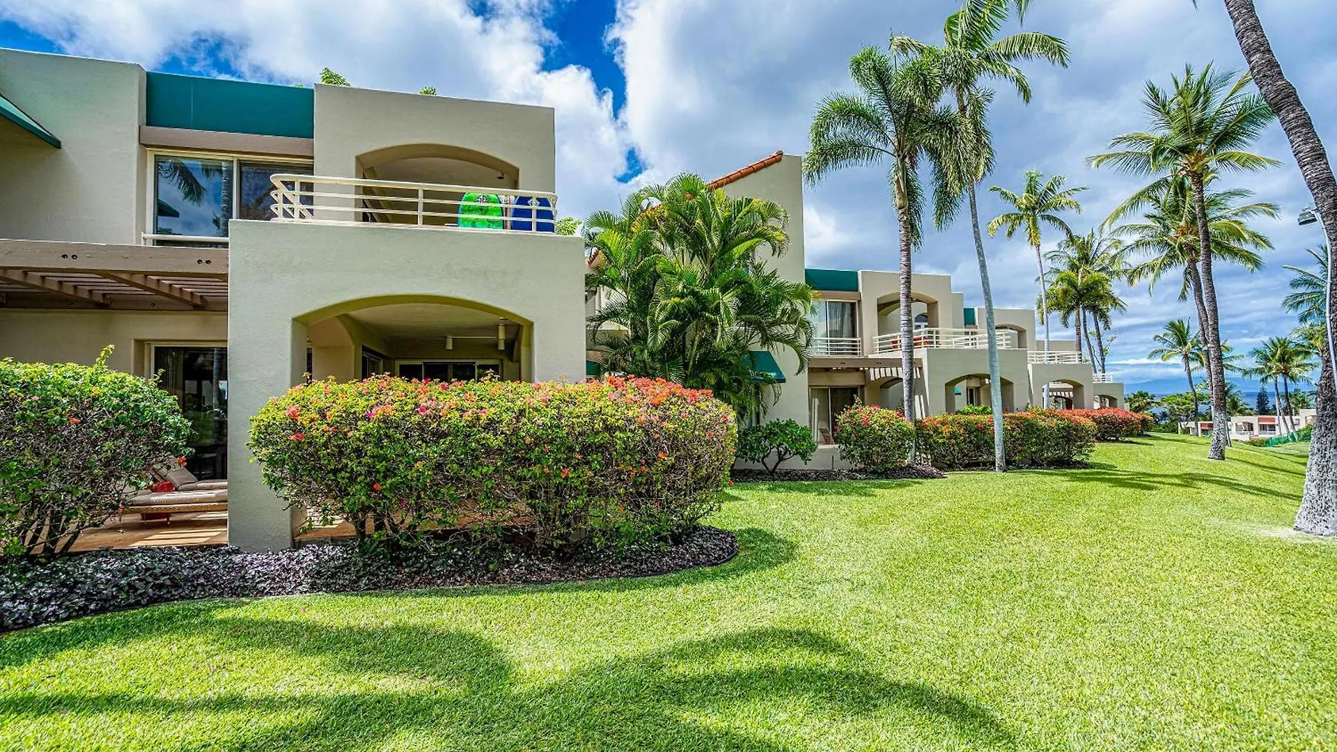 New! Palms 702 - Romantic Retreat - Split Ac In Bedroom - Open-Air Living Area Wailea  0*, Wailea (Maui)