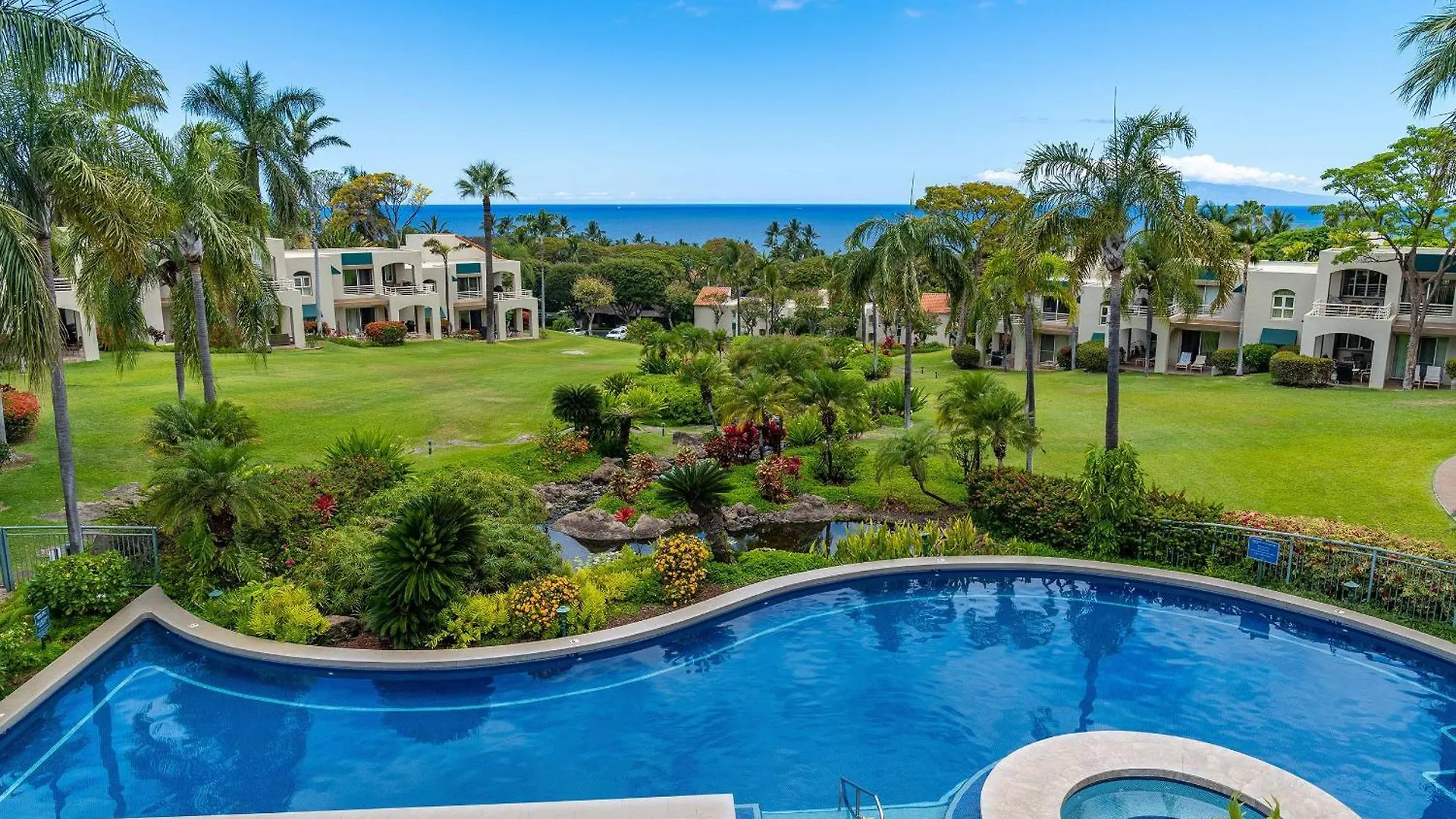 Holiday home New! Palms 702 - Romantic Retreat - Split Ac In Bedroom - Open-Air Living Area Wailea