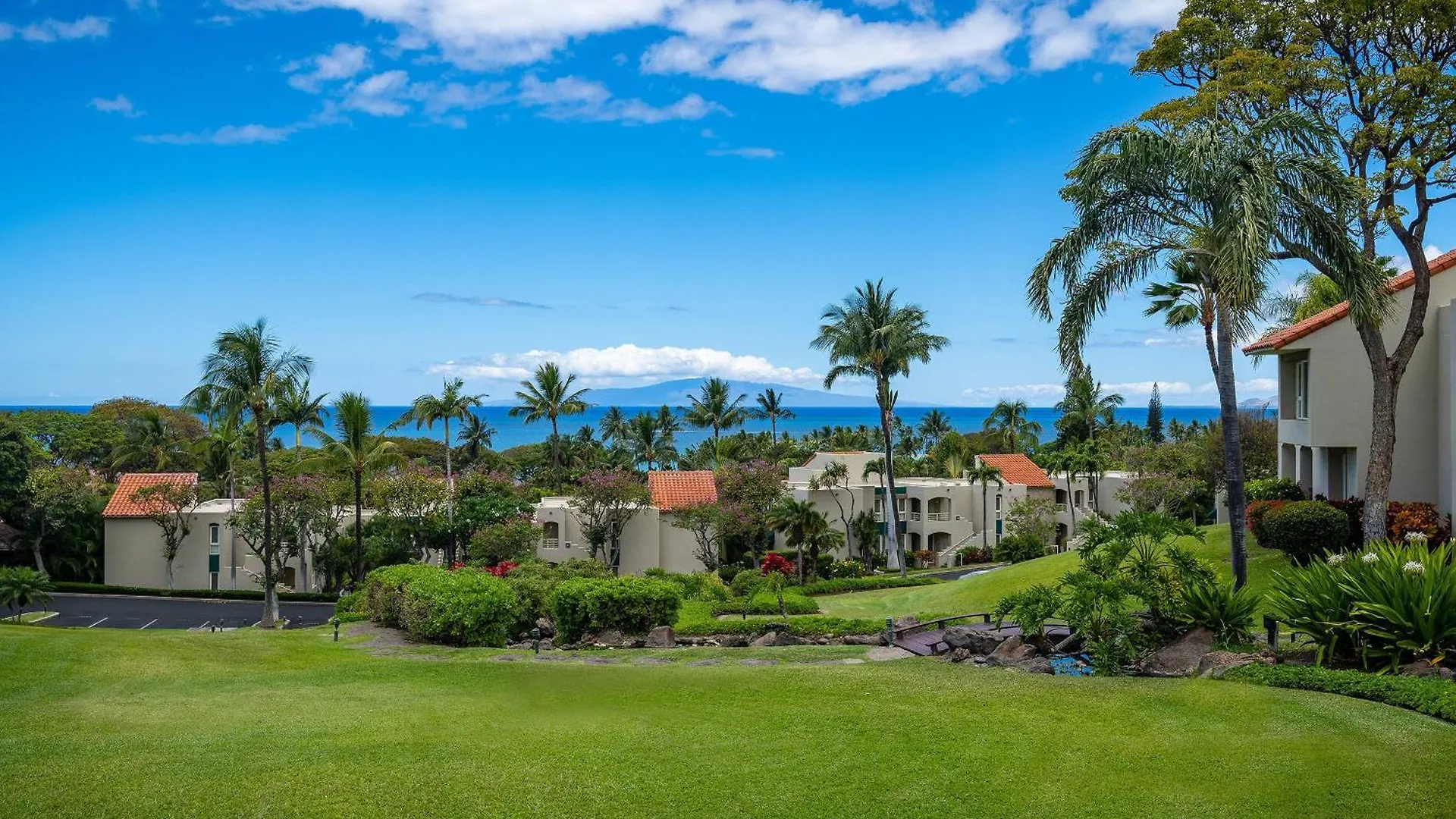 Holiday home New! Palms 702 - Romantic Retreat - Split Ac In Bedroom - Open-Air Living Area Wailea
