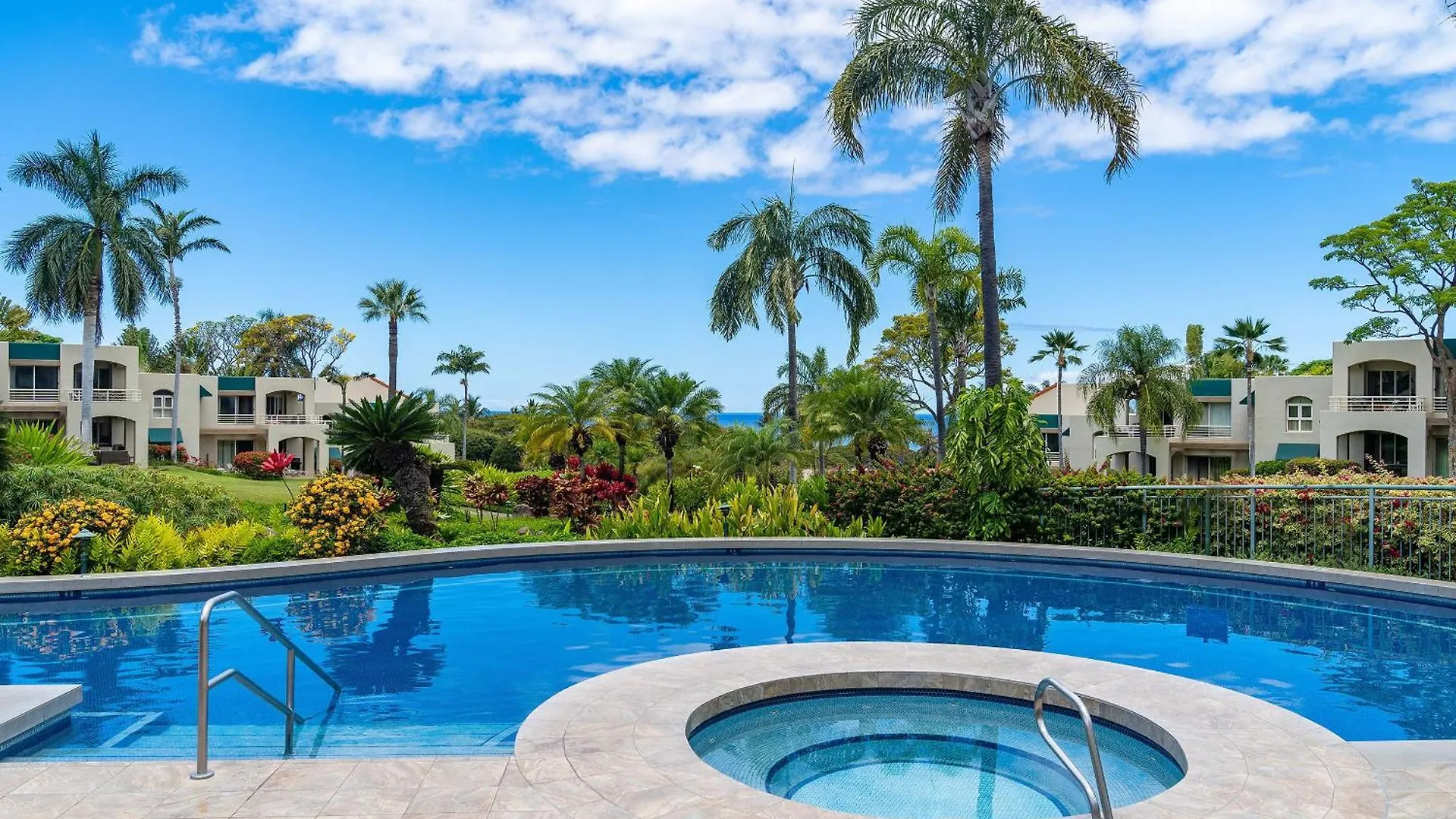Holiday home New! Palms 702 - Romantic Retreat - Split Ac In Bedroom - Open-Air Living Area Wailea  United States
