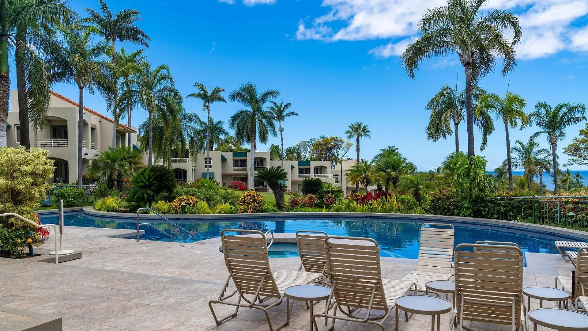 New! Palms 702 - Romantic Retreat - Split Ac In Bedroom - Open-Air Living Area Wailea